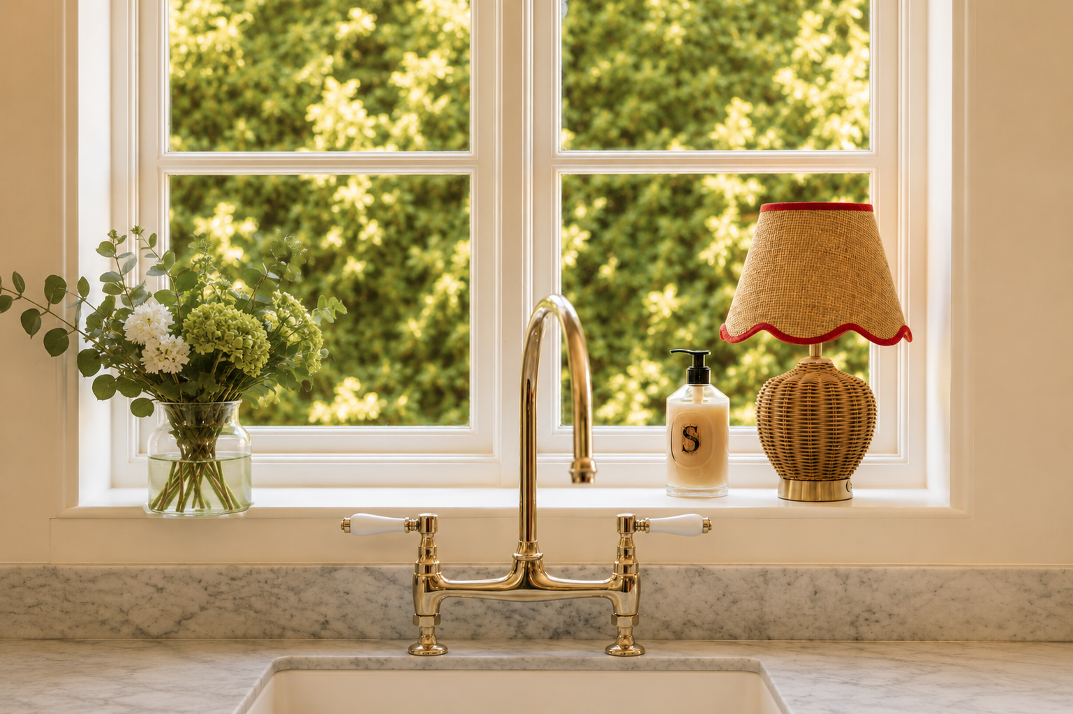 Raffia Scallop Shade