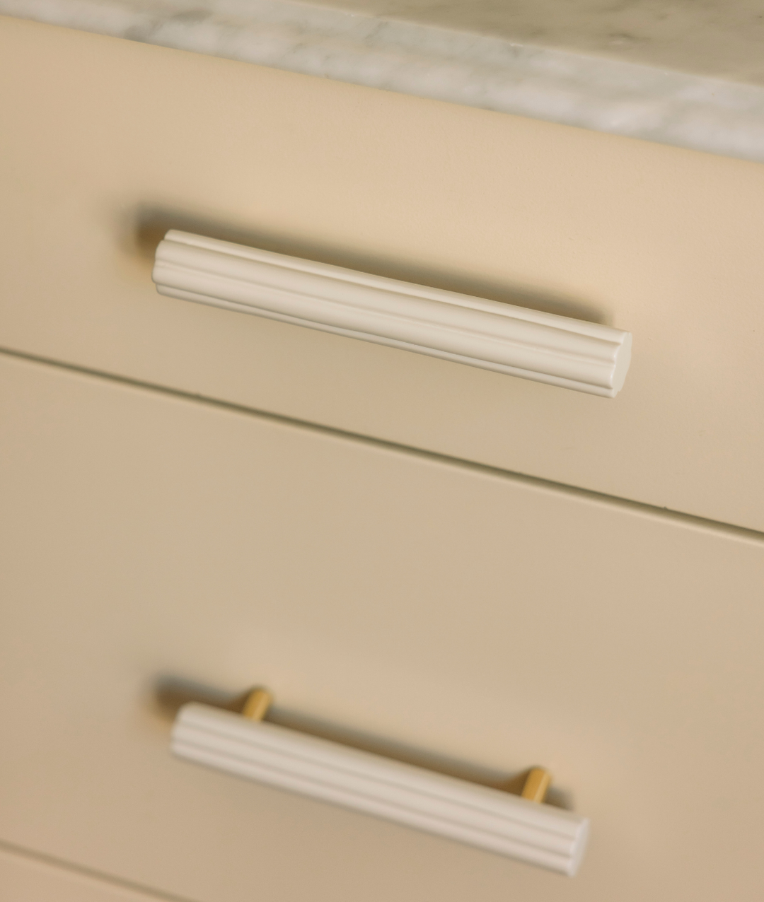 Fluted Pull Handle, Milky White