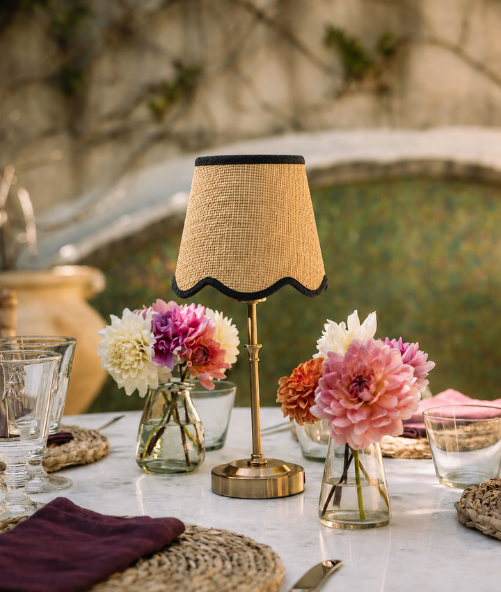 Petite Wall Light Raffia Scallop Shade