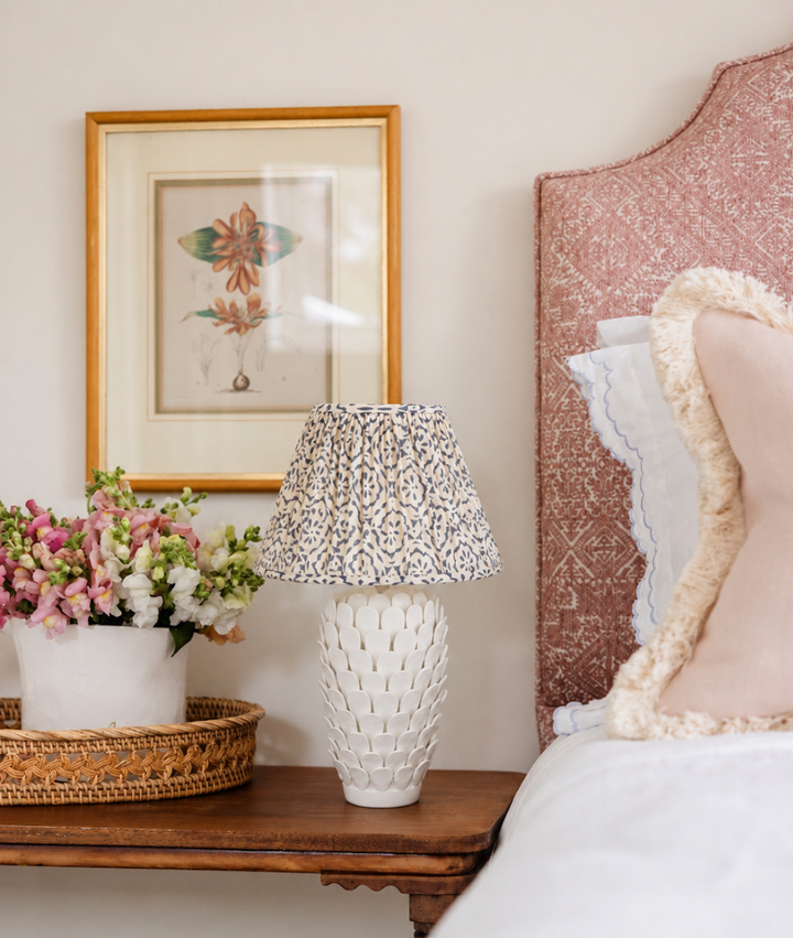 Paloma, White