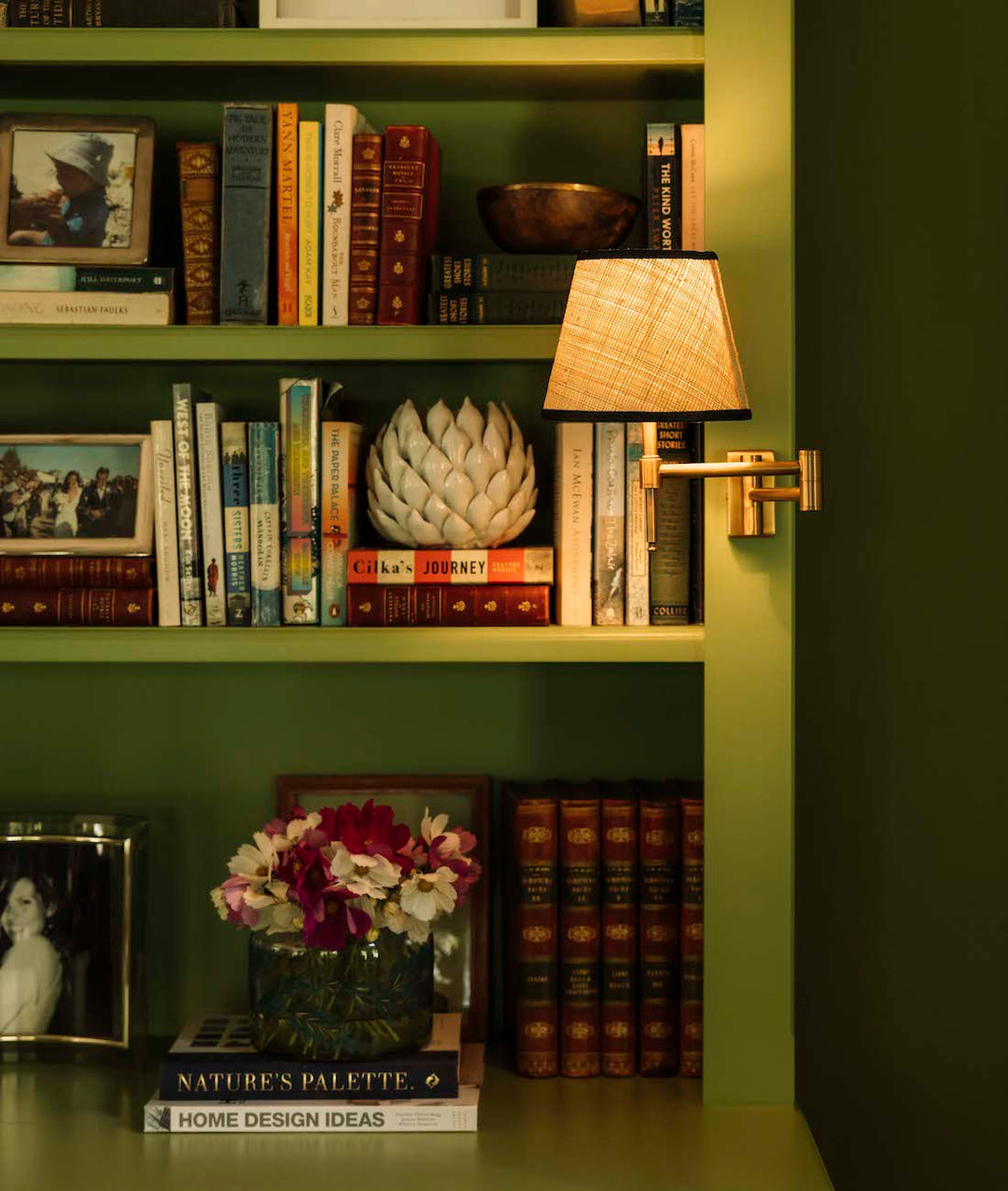 The Small Chandos with Raffia Shade in Brass