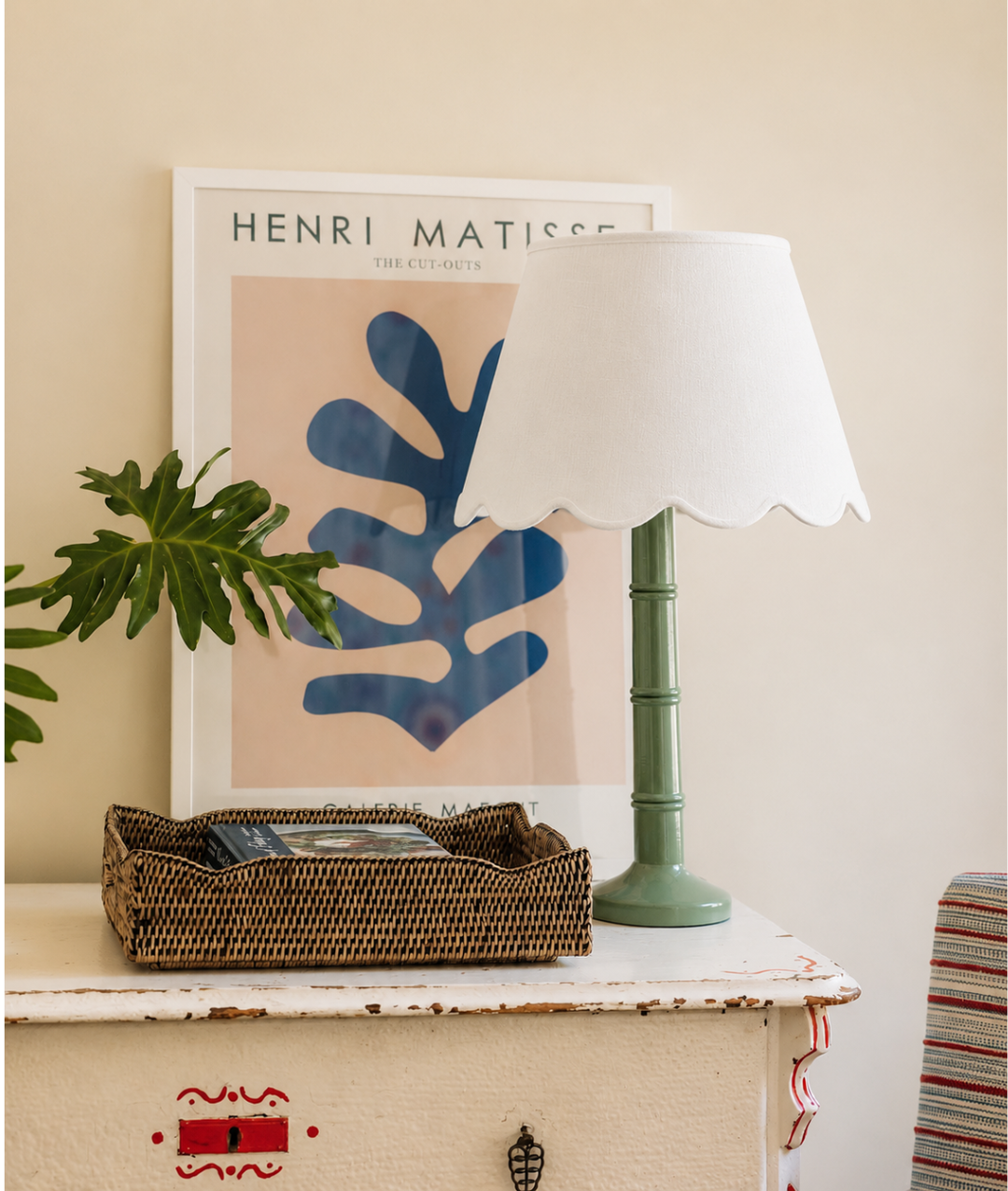 Small Medium Scalloped White Linen Shade